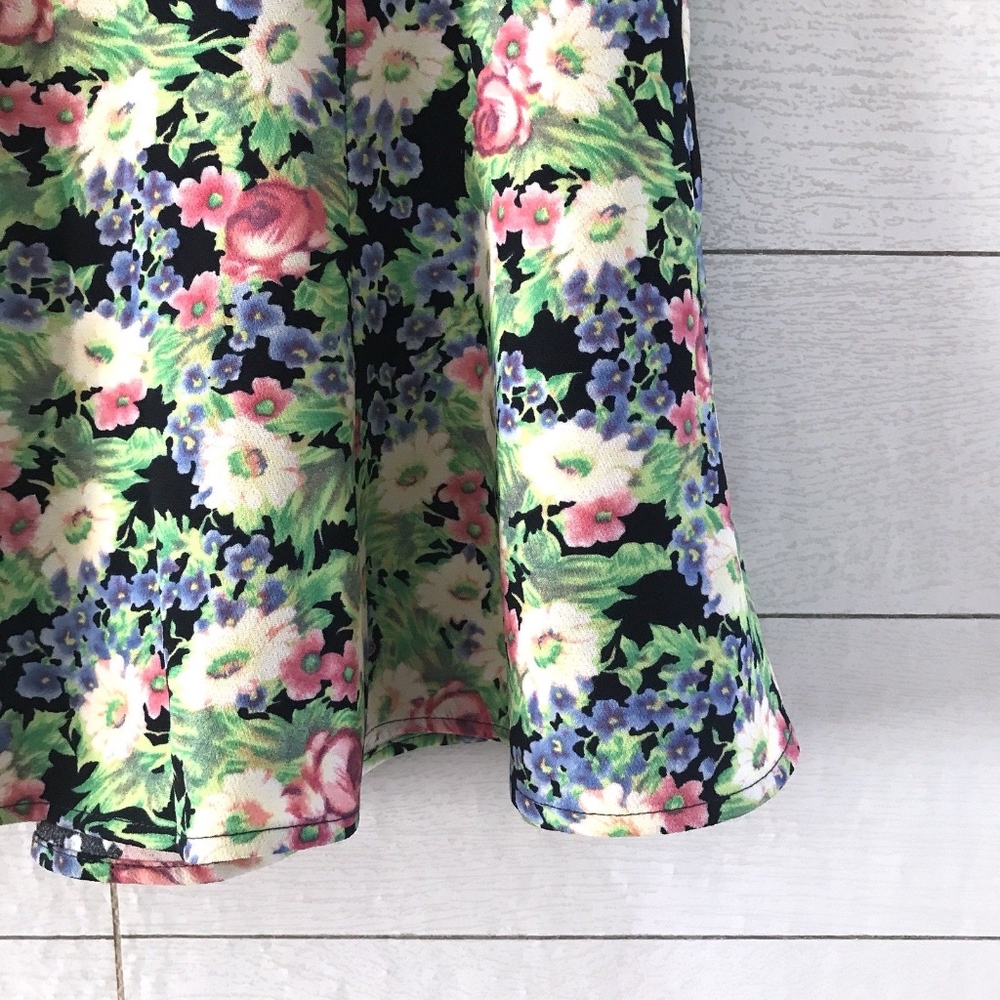 Forever 21 Green Floral Print Flare Skater Skirt - Picture 5 of 8
